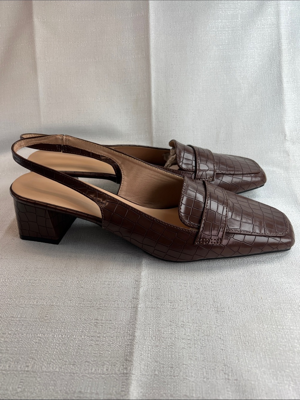 Crocodile embossed mules - Picture 2 of 4